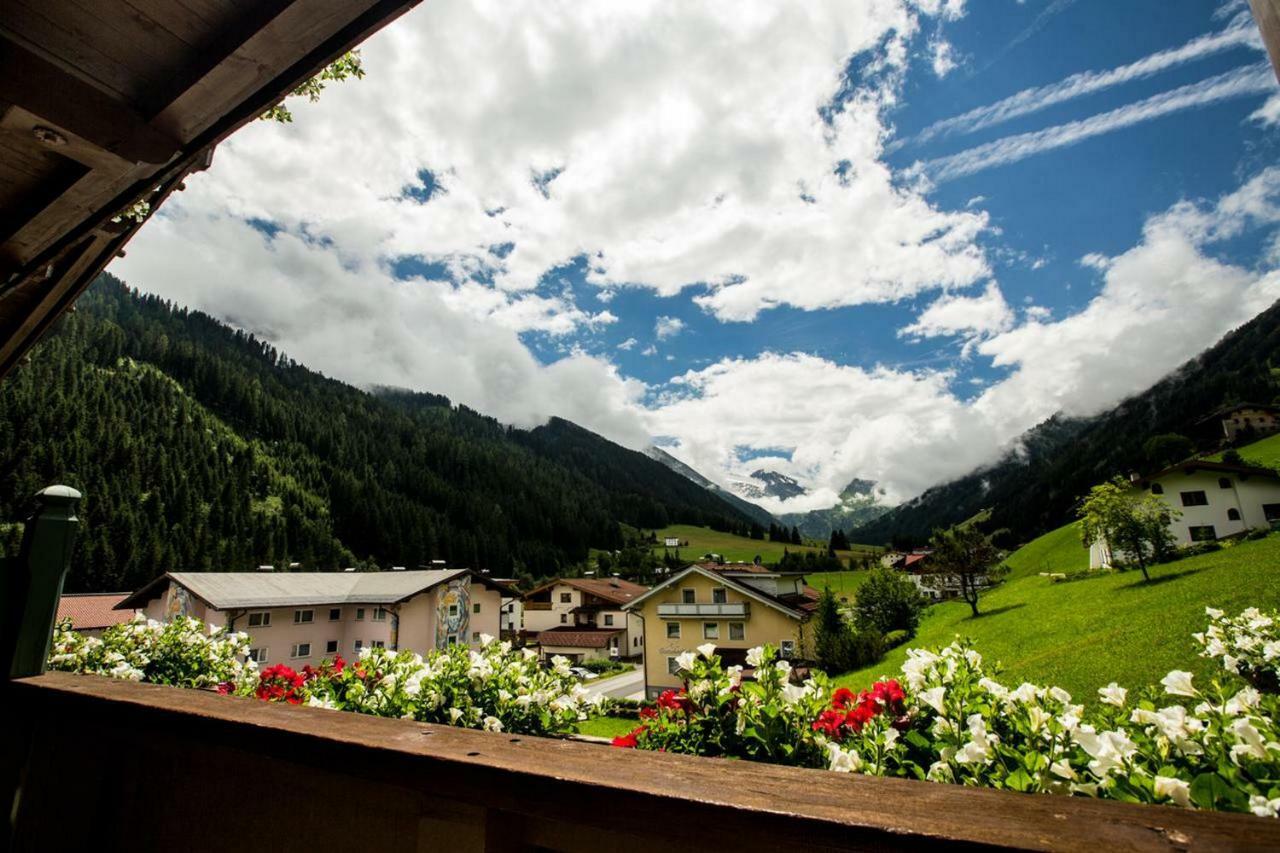 Hotel Hohlenstein Tux Exteriör bild